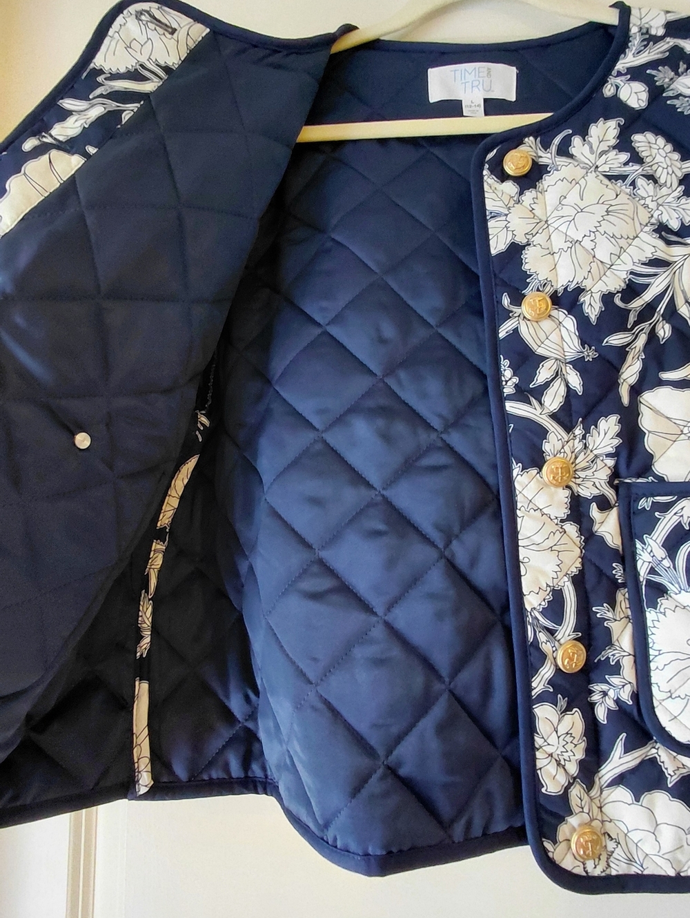 Navy Floral Quilted Crop Jacket - Picture 5 of 8